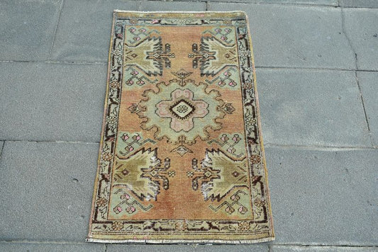 Vintage Turkish Mini Rug 1.6 x 2.7 ft