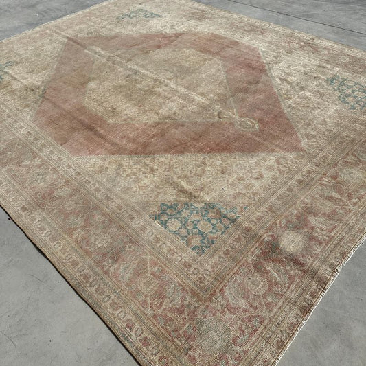 XL Vintage Turkish Accent Area Rug 9.6 x 12.2 ft