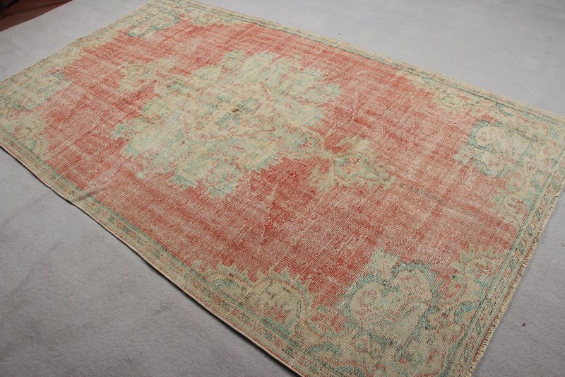 Vintage Turkish Accent Area rug 5 x 8.6 ft