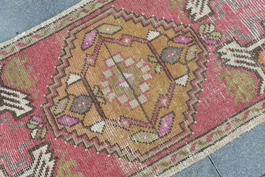Vintage Turkish Mini Rug 1.6 x 2.8 ft