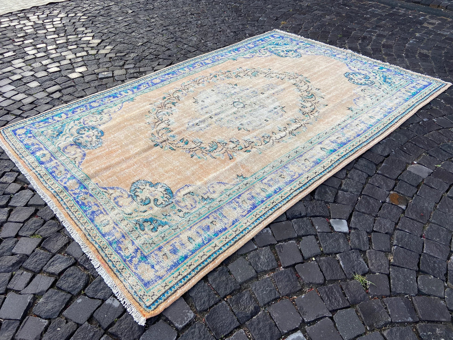 XL Vintage Turkish Accent Area Rug 6.2 x 9.4 ft