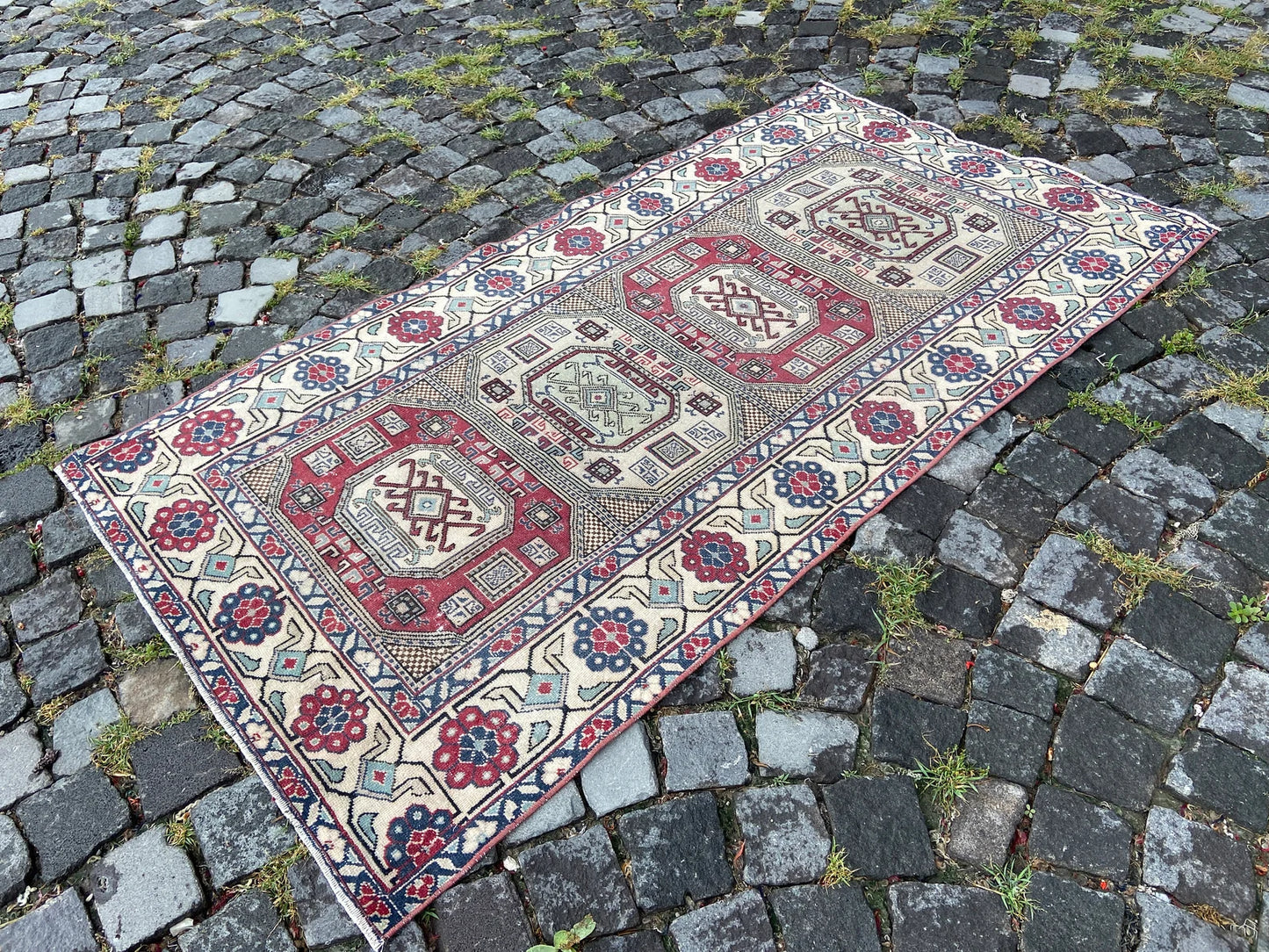 Vintage Turkish Accent Area rug 3.1 x 5.8 ft