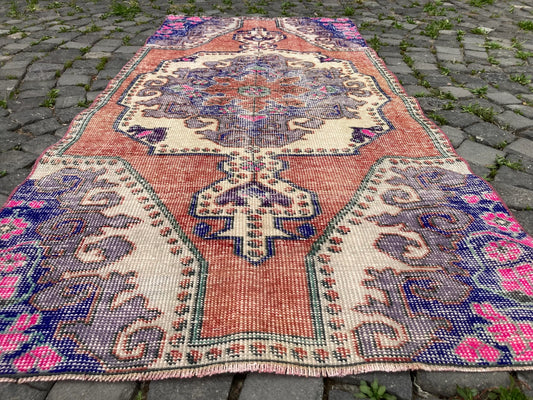 Vintage Turkish Accent Area rug 3.2 x 6.9 ft