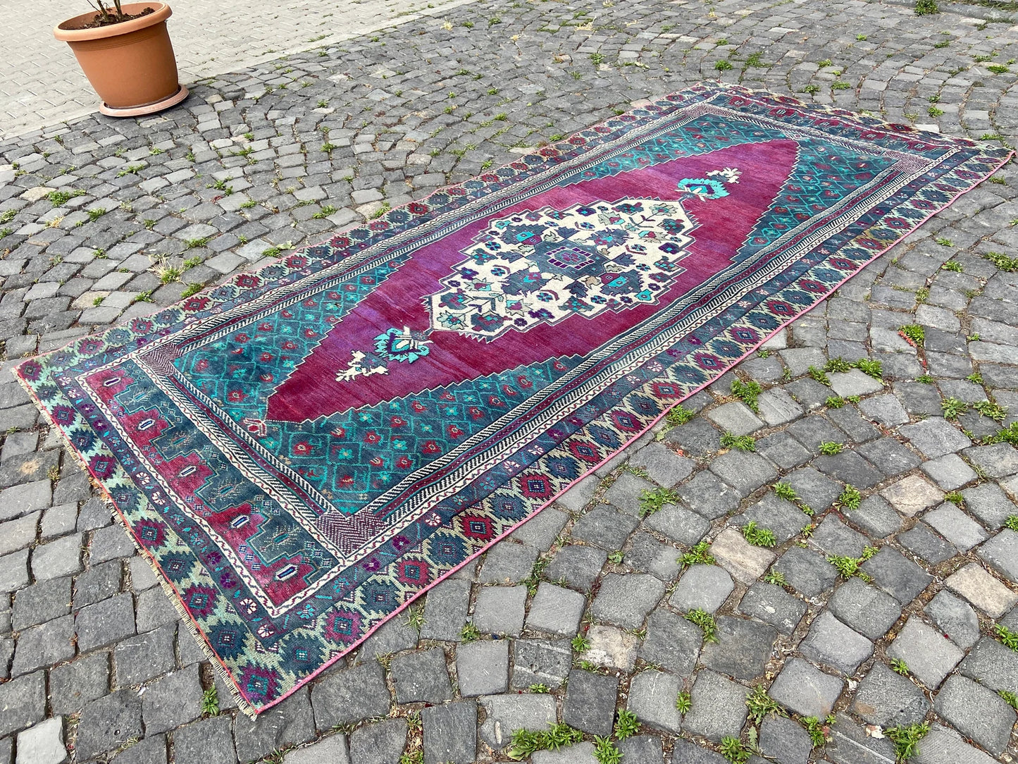 Vintage Turkish Accent Area rug 4.4 x 9.9 ft