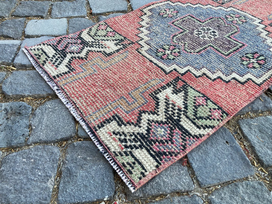 Vintage Turkish Mini Rug 1.4 x 2.8 ft