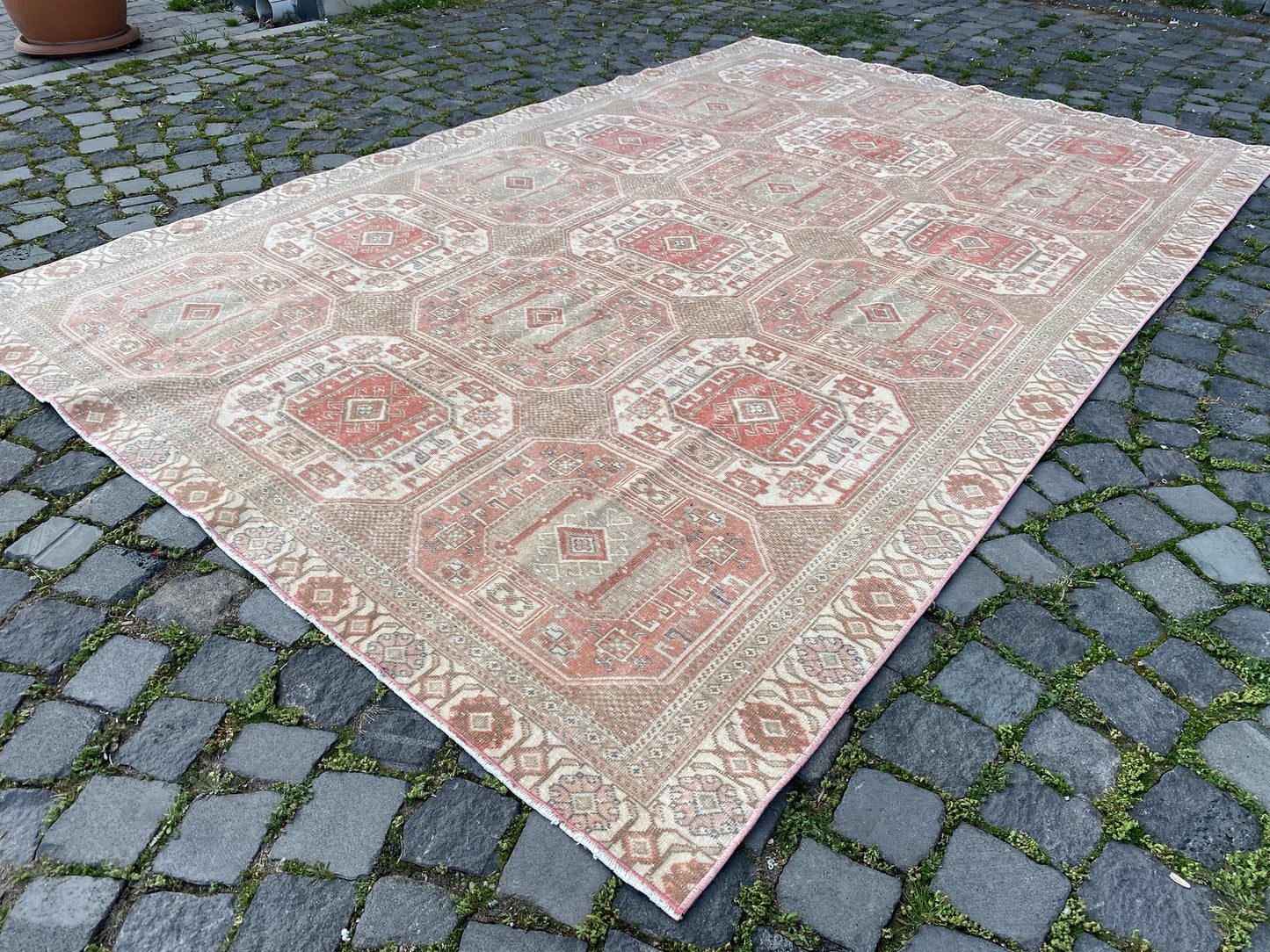 XL Vintage Turkish Accent Area Rug 5.9 x 8.8 ft