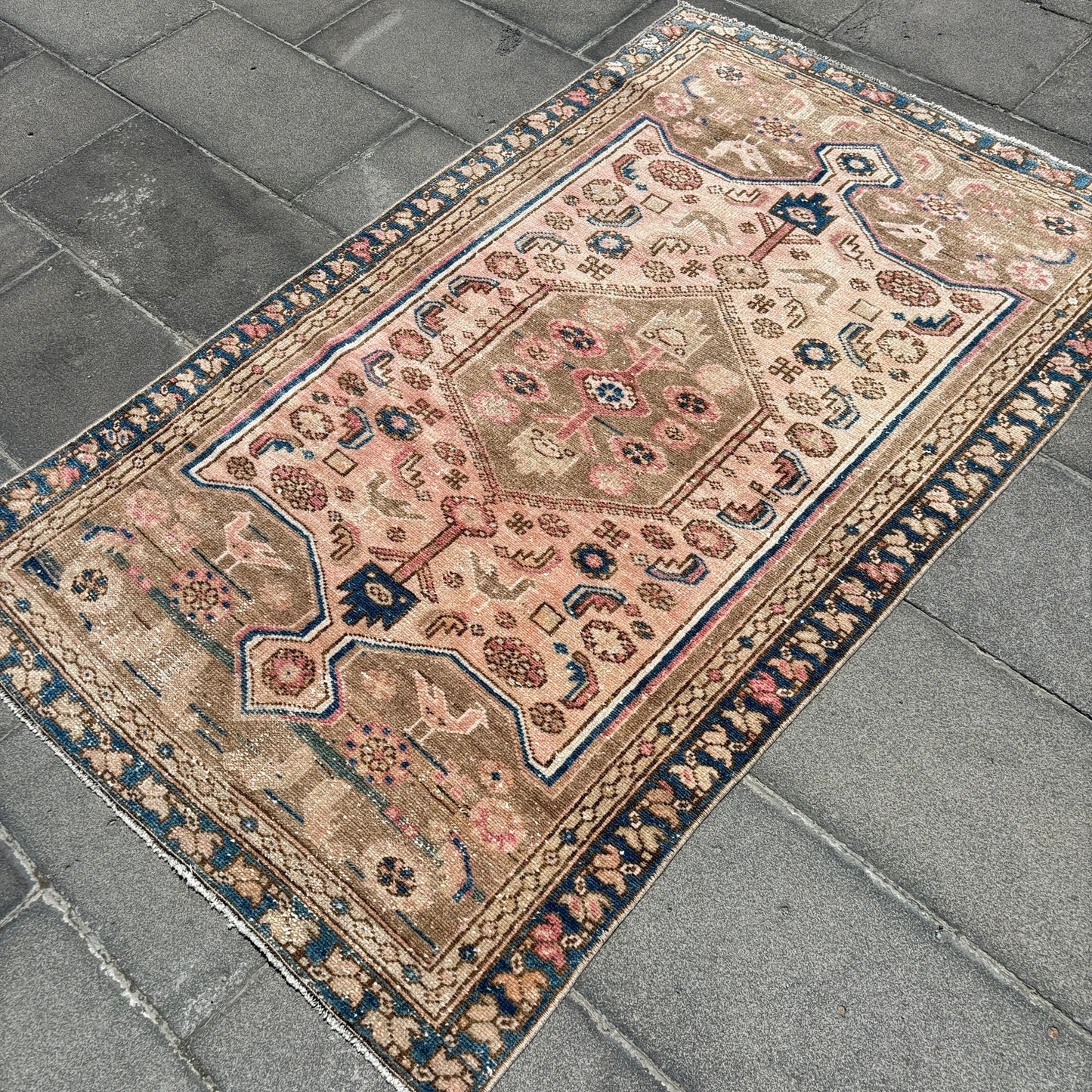 Vintage Persian Accent Area Rug 3.3 x 5.3 ft