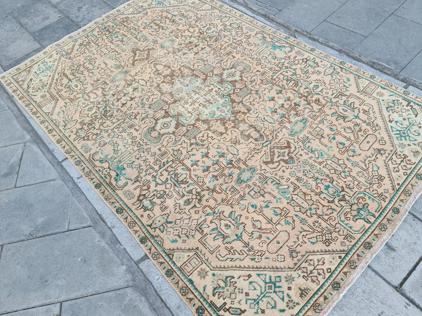 XL Vintage Persian Accent Area rug 5 x 7.9 ft