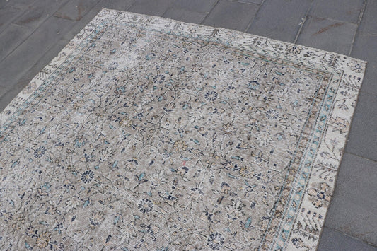 XL Vintage Turkish Accent Area rug 5.9 x 9.4 ft