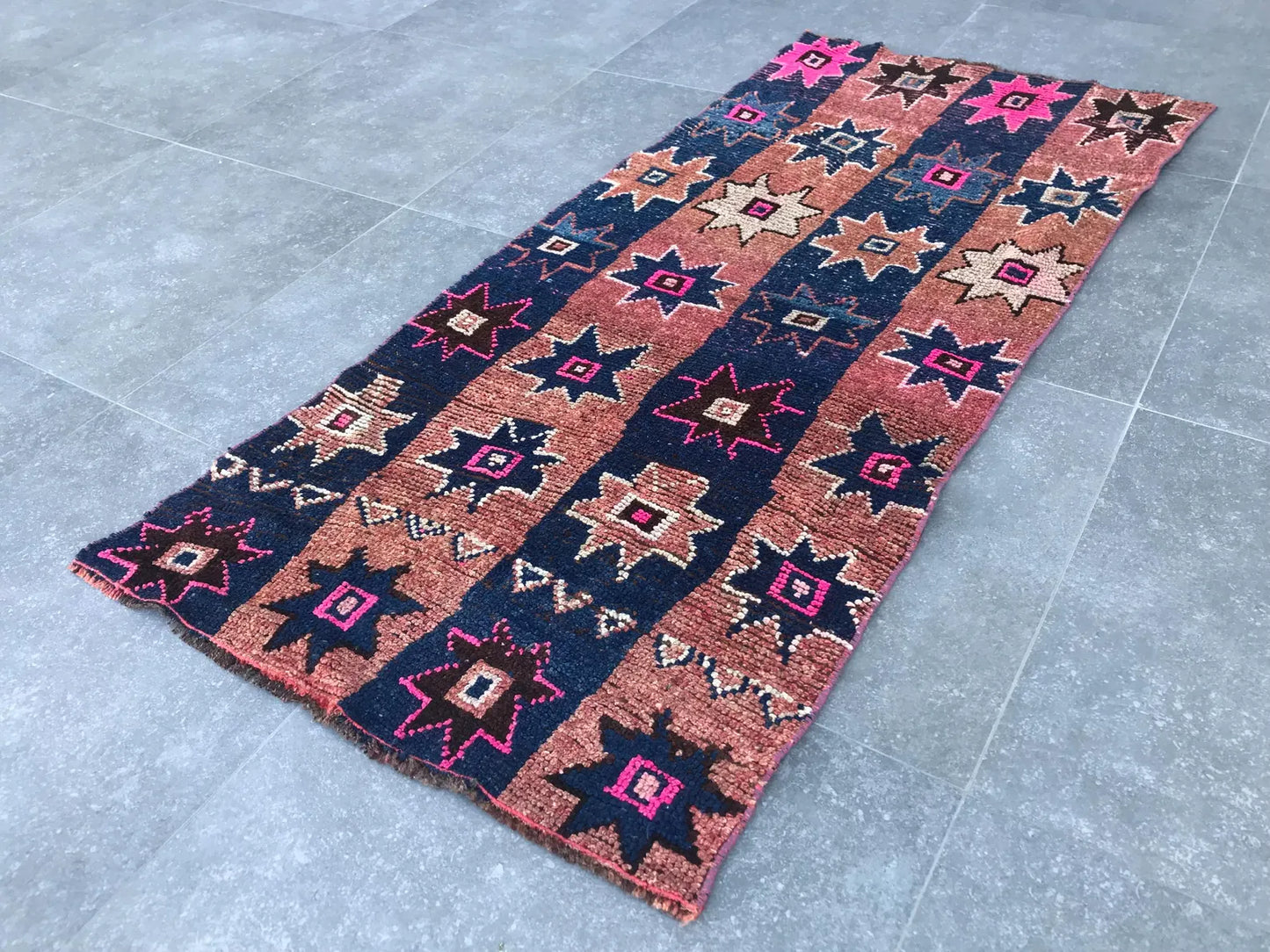 Vintage Turkish Accent Area rug 2.6 x 5.6 ft