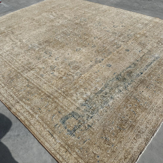 XL Vintage Turkish Accent Area Rug 9.7 x 12.4 ft