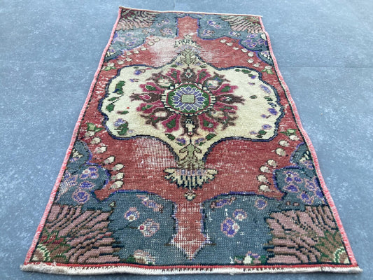 Vintage Turkish Mini Rug 1.5 x 2.7 ft