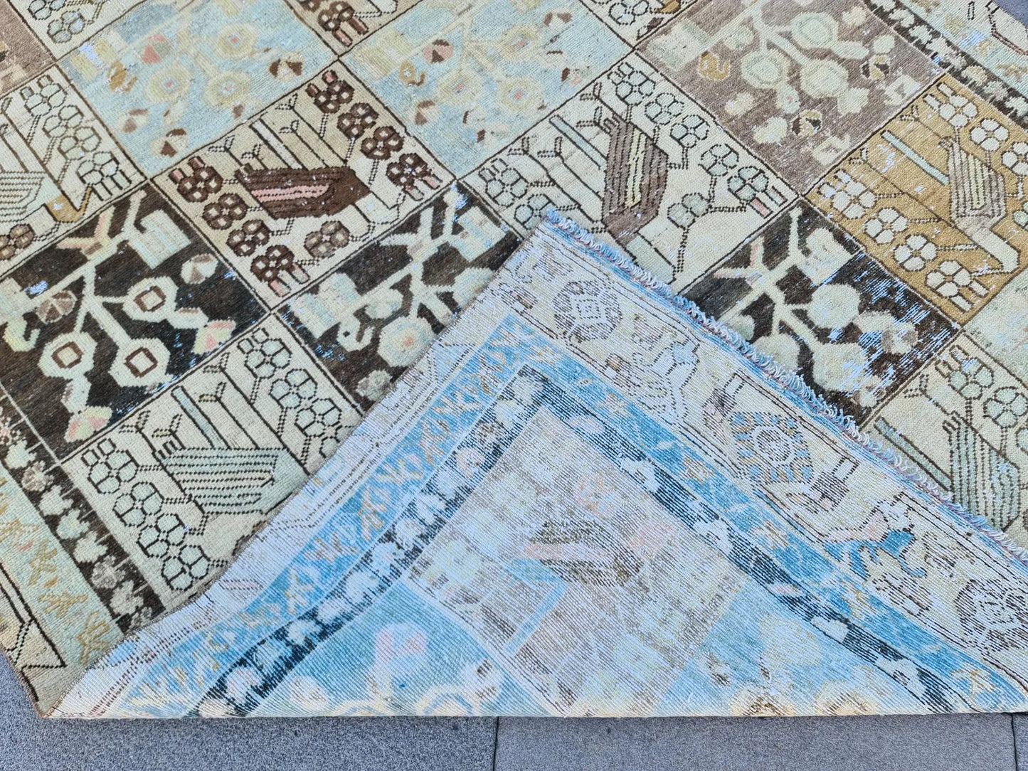 XL Vintage Turkish Accent Area rug 5.7 x 9.3 ft