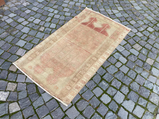 Vintage Turkish Accent Area rug 2.7 x 4.9 ft