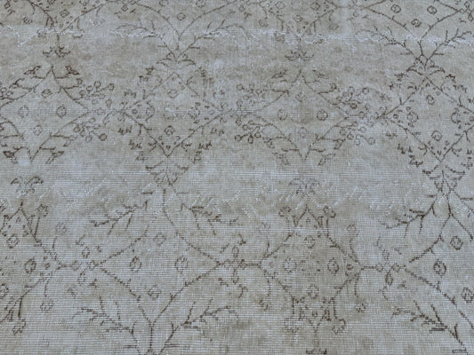 XL Vintage Turkish Accent Area Rug 5.2 x 8.8 ft