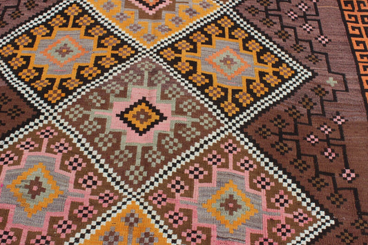 XL Vintage Turkish Accent Area Rug 5.6 x 10.2 ft