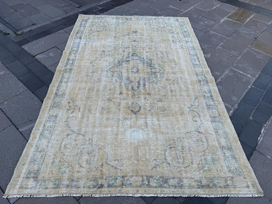 XL Vintage Turkish Accent Area Rug 6 x 8.8 ft