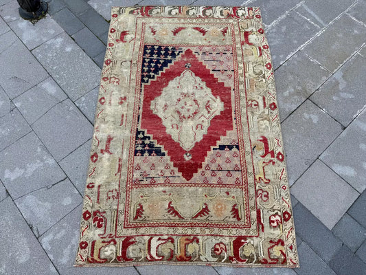 Vintage Turkish Accent Area Rug 4 x 6.3 ft