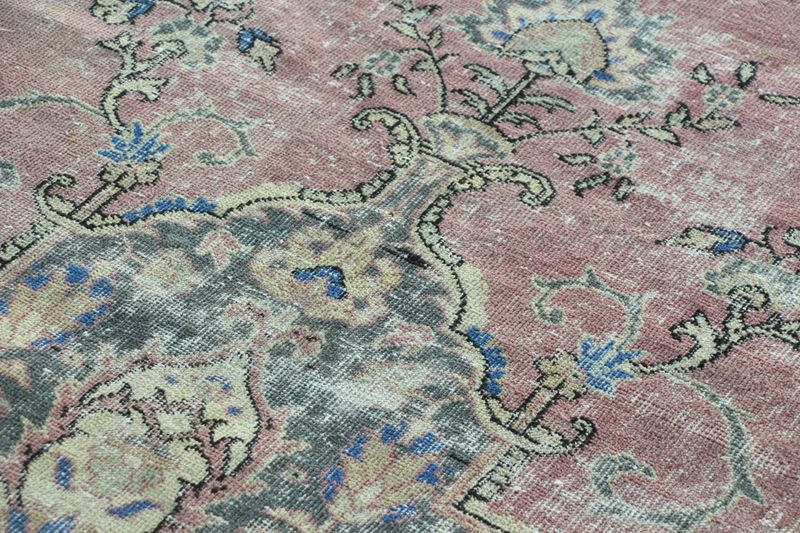 XL Vintage Turkish Accent Area Rug 7 x 9.4 ft