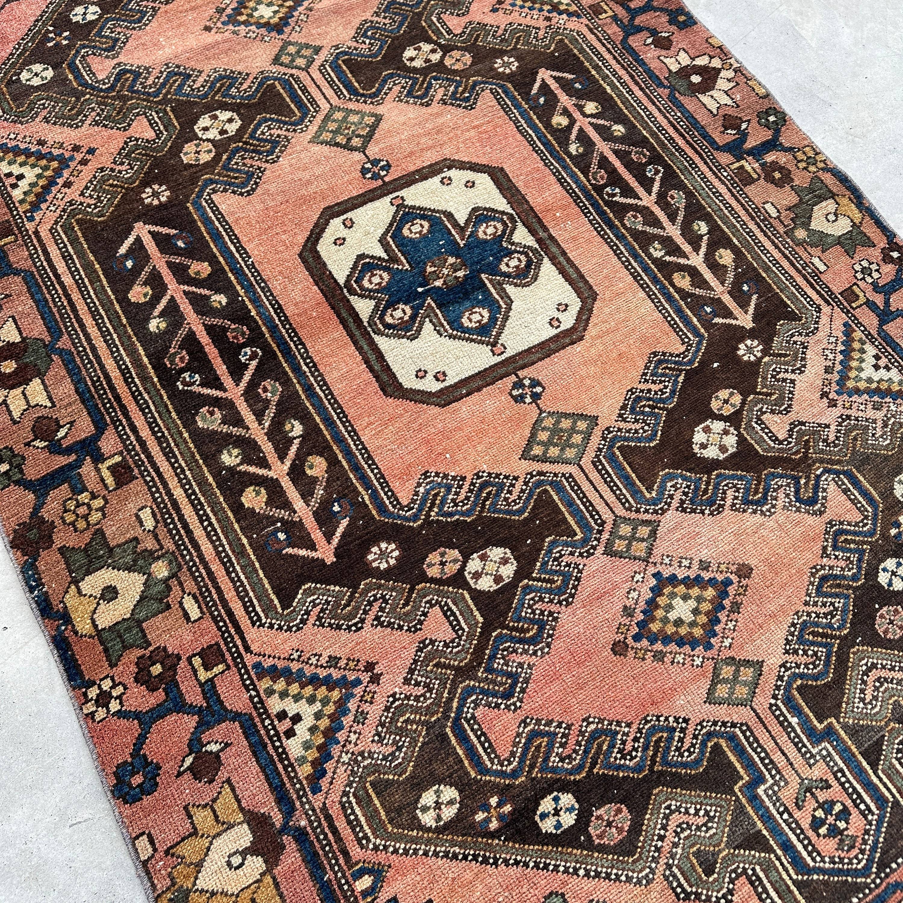 Vintage Persian Accent Area Rug 4.2 x 6.2 ft