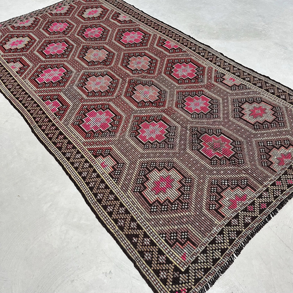 XL Vintage Turkish Accent Area rug 5 x 9.4 ft