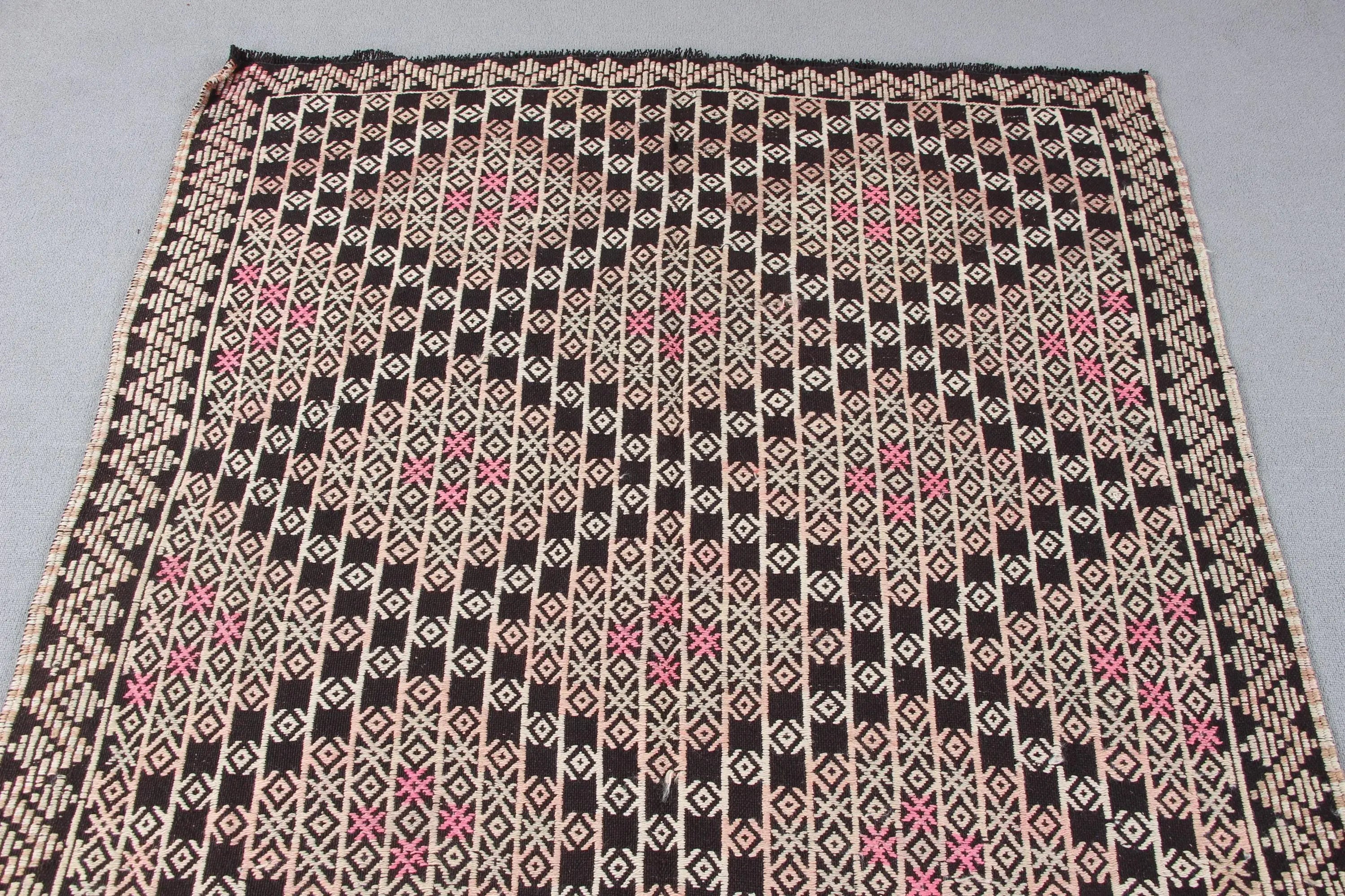 XL Vintage Turkish Accent Area rug 4.5 x 9.3 ft