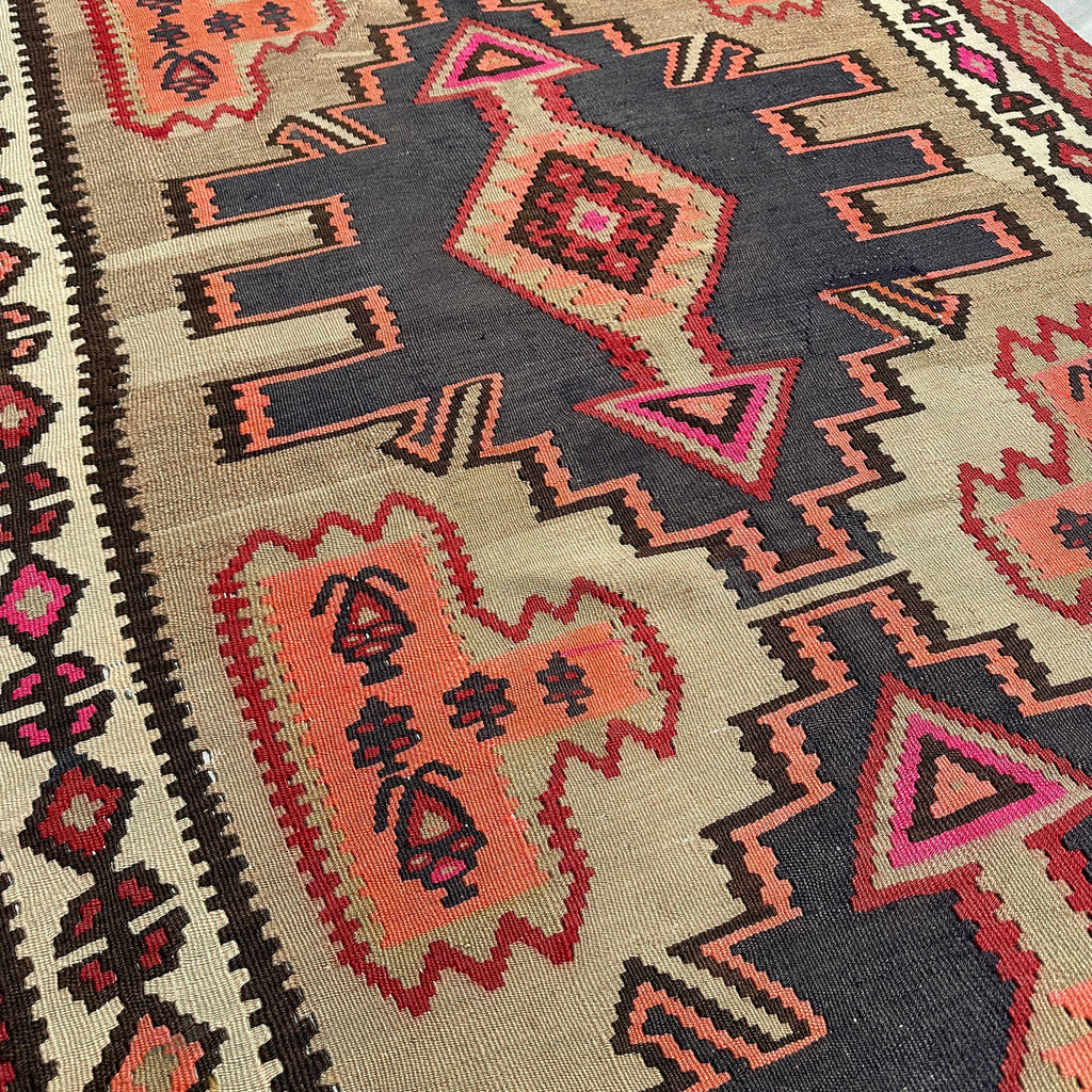Vintage Turkish Accent Area rug 4.7 x 9.4 ft