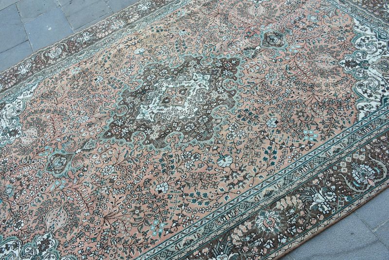 XL Vintage Persian Accent Area Rug 6 x 9 ft