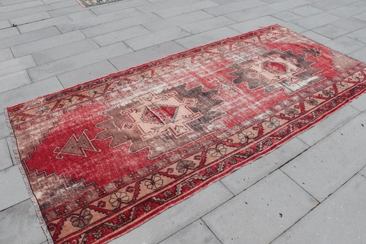 Vintage Turkish Accent Area rug 4.7 x 9.5 ft