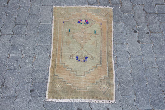 Vintage Turkish Mini Rug 1.8 x 2.8 ft