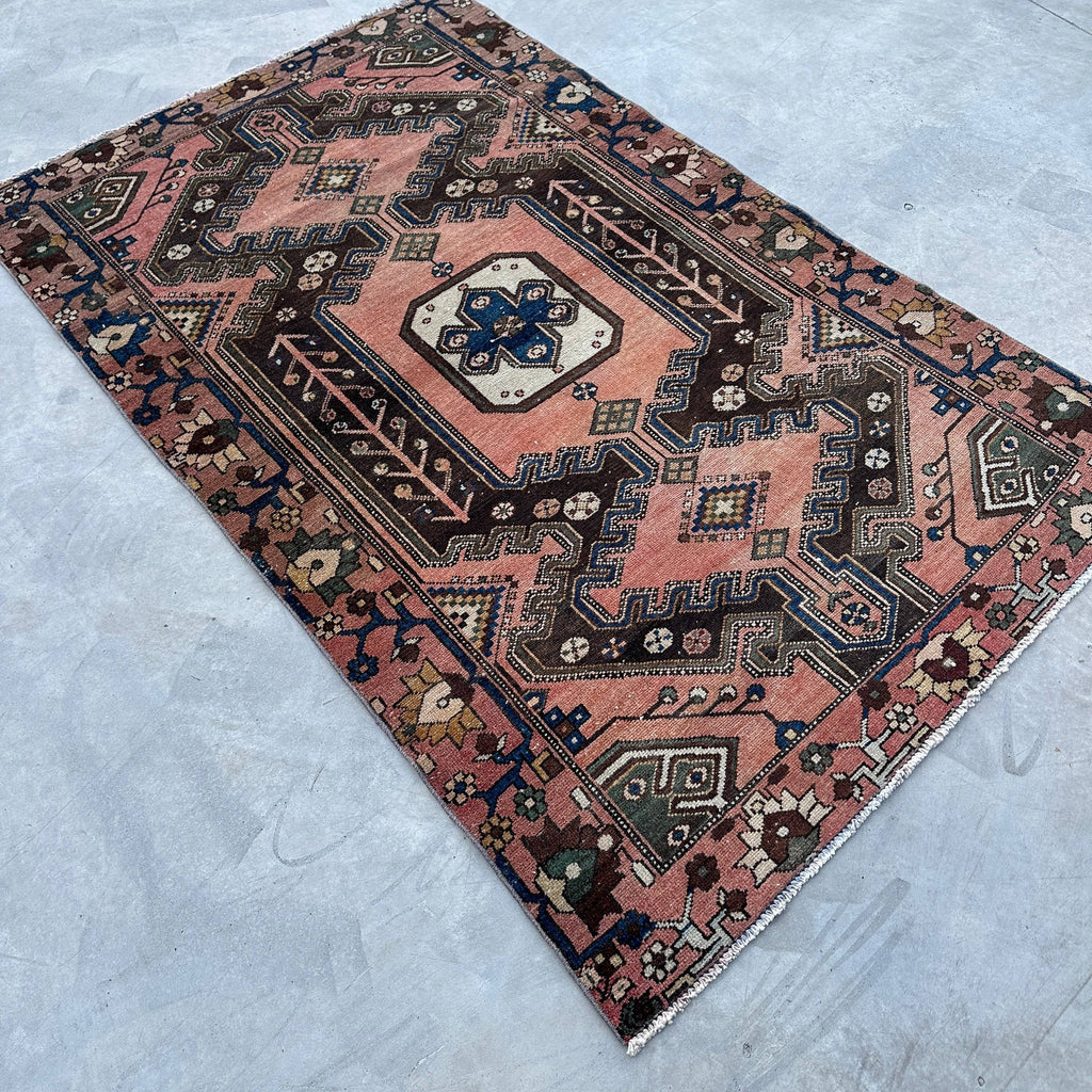 Vintage Persian Accent Area Rug 4.2 x 6.2 ft