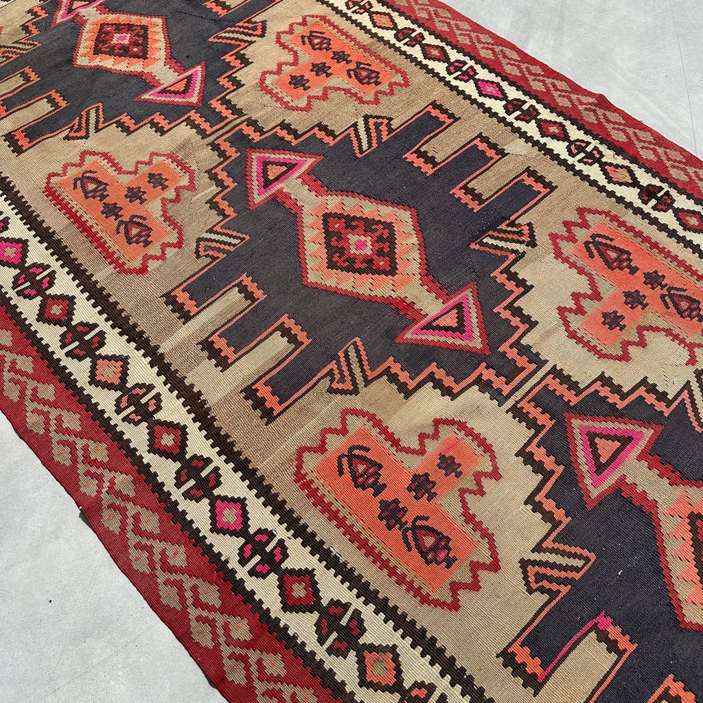 Vintage Turkish Accent Area rug 4.7 x 9.4 ft