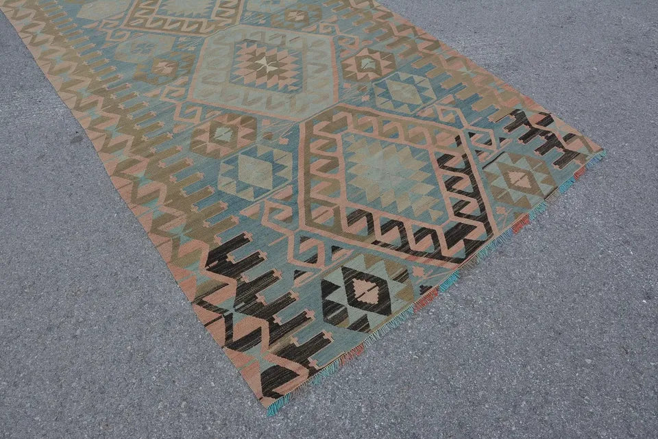 XL Vintage Turkish Accent Area rug 5.1 x 10.4 ft