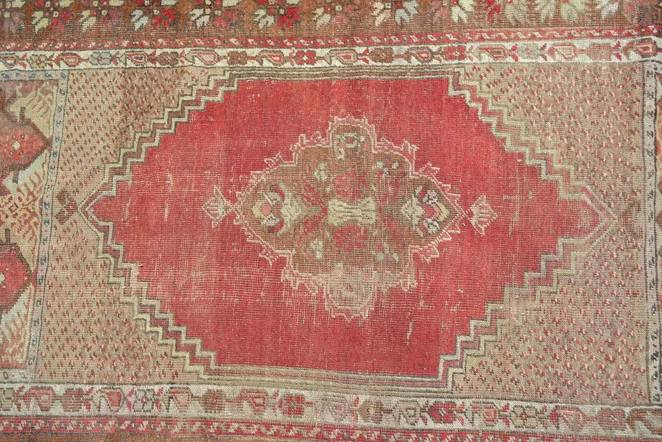 Vintage Turkish Accent Area rug 3.2 x 4.9 ft