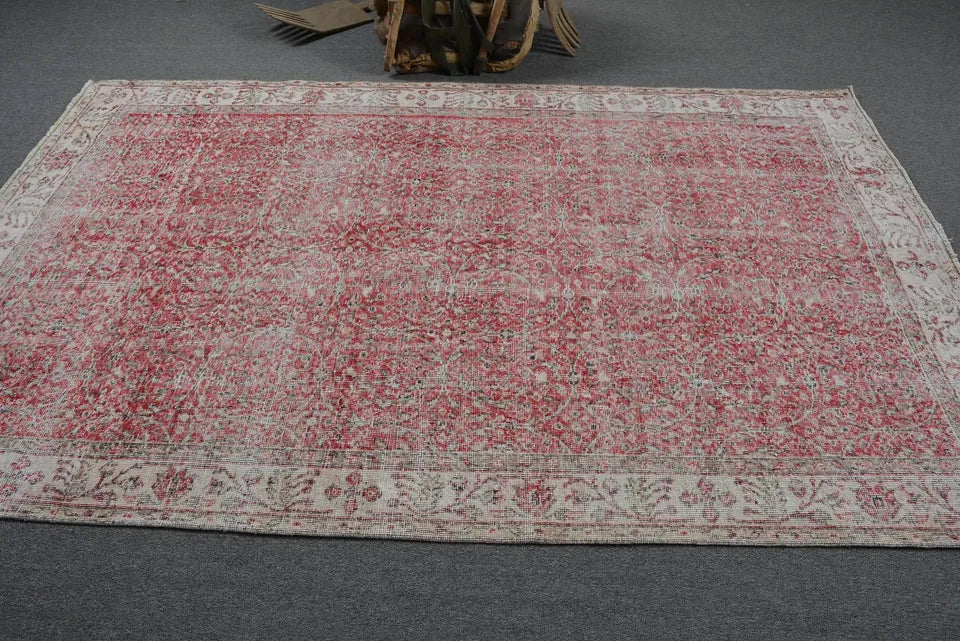 XL Vintage Turkish Accent Area rug 5.3 x 8.3 ft