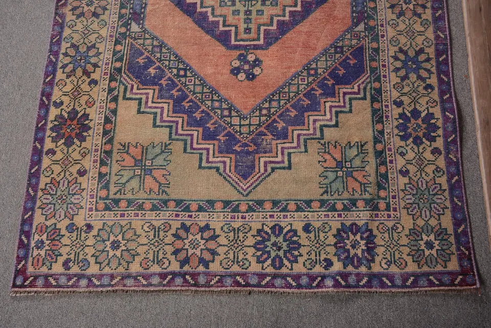 Vintage Turkish Accent Area rug 3.6 x 6.1 ft