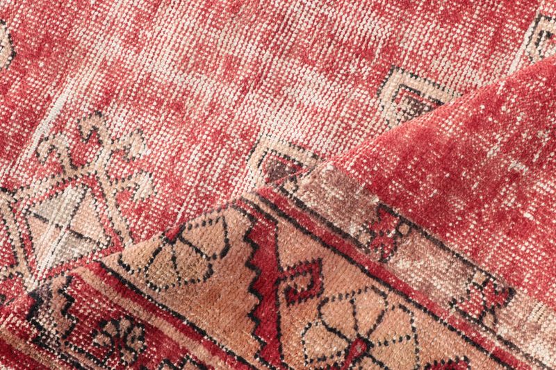 Vintage Turkish Accent Area rug 4.7 x 9.5 ft