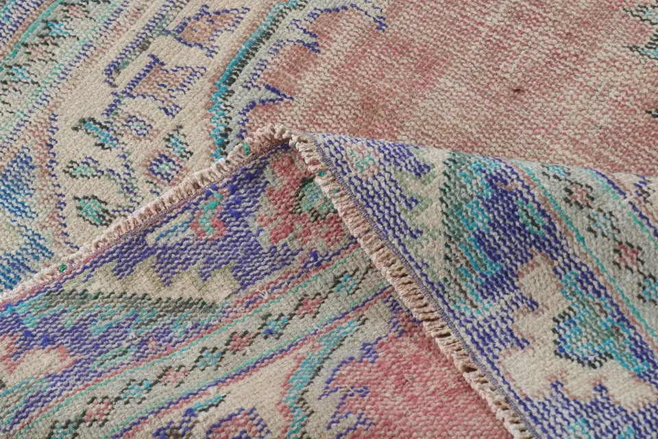 Vintage Turkish Accent Area rug 5 x 8.3 ft