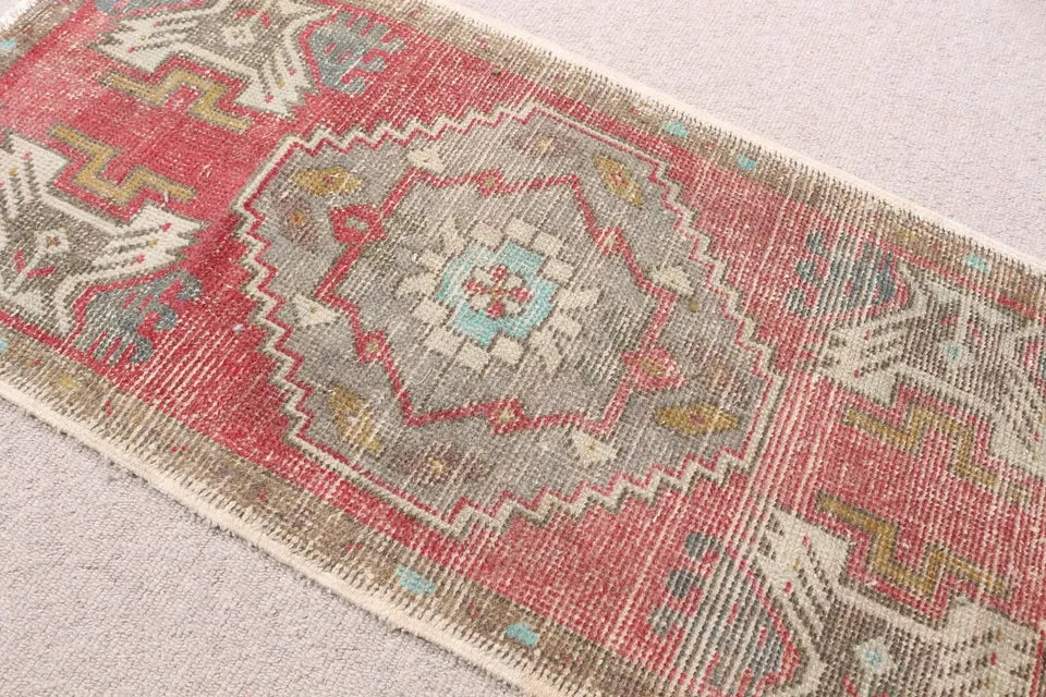 Vintage Turkish Mini Rug 1.6 x 3.2 ft