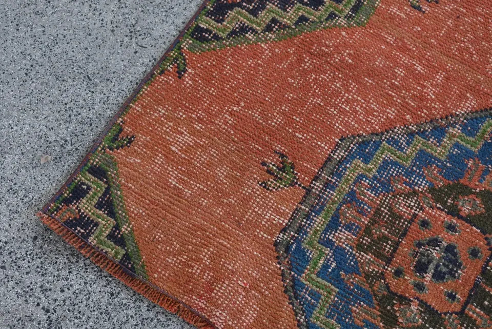 Vintage Turkish Accent Area rug 3.1 x 6.4 ft