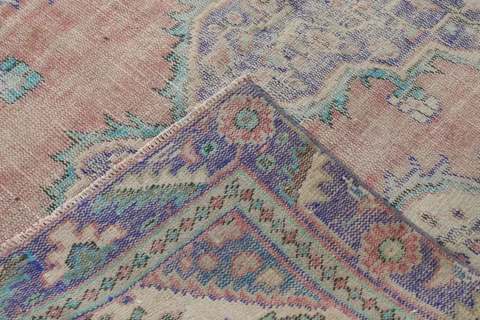 Vintage Turkish Accent Area rug 5 x 8.3 ft