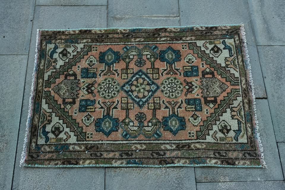 Vintage Turkish Mini Rug 1.8 x 2.6 ft