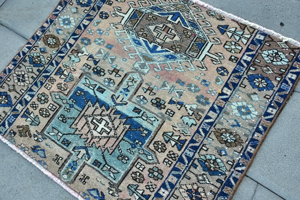 Vintage Turkish Mini Rug 2.5 x 3.1 ft