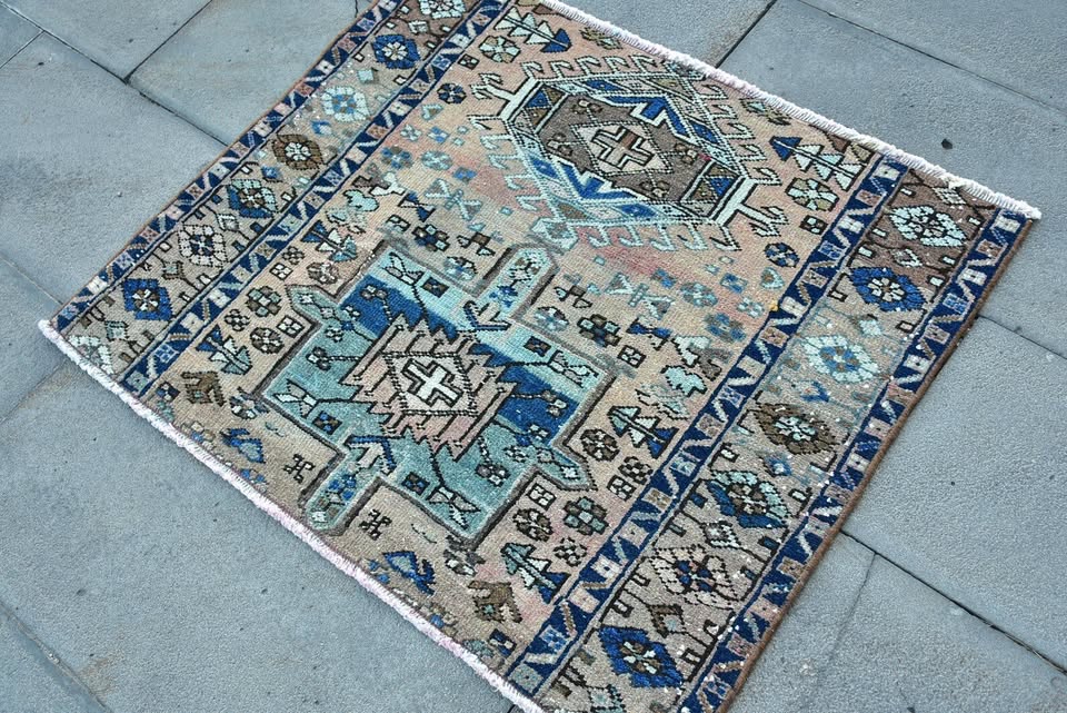 Vintage Turkish Mini Rug 2.5 x 3.1 ft
