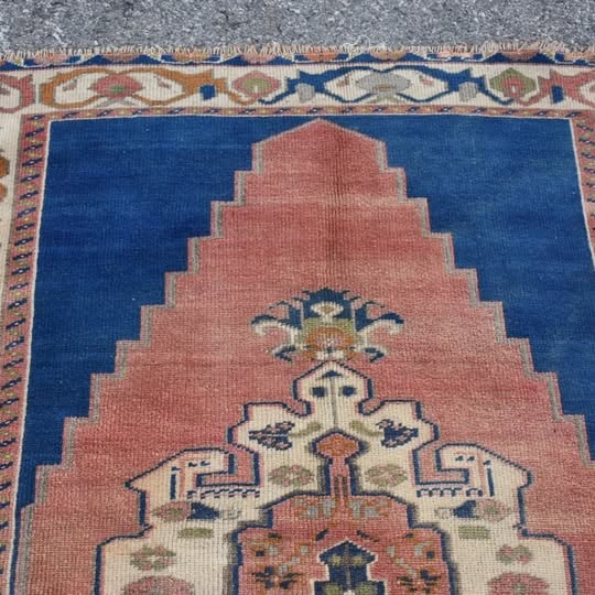 Vintage Turkish accent area rug 3.4 x 5.6 ft