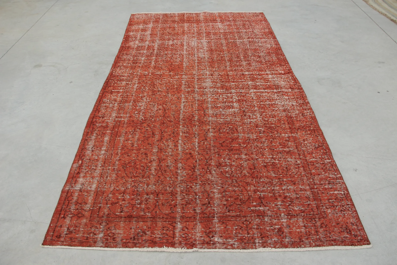 XL Vintage Turkish Accent Area rug 4.9 x 8.9 ft