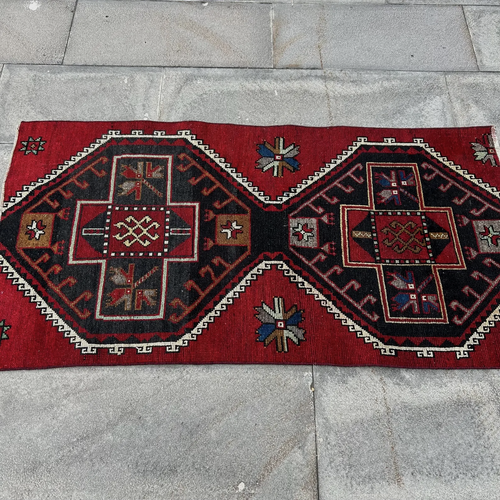 Vintage Turkish Accent Area rug 2.3 x 4.3 ft