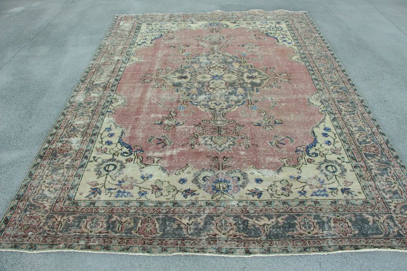 XL Vintage Turkish Accent Area Rug 7 x 9.4 ft