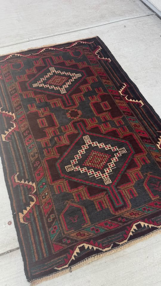 Vintage Persian Accent Area Rug 2.8 x 4.7 ft