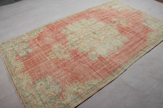 Vintage Turkish Accent Area rug 5 x 8.6 ft
